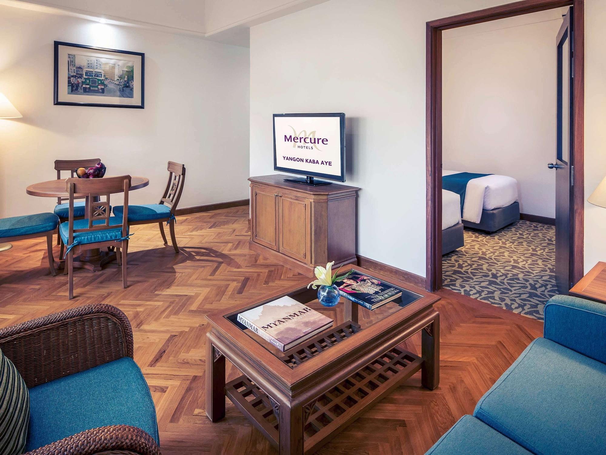 Mercure Yangon Kaba Aye Ngoại thất bức ảnh