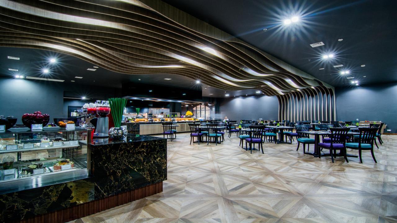 Mercure Yangon Kaba Aye Ngoại thất bức ảnh