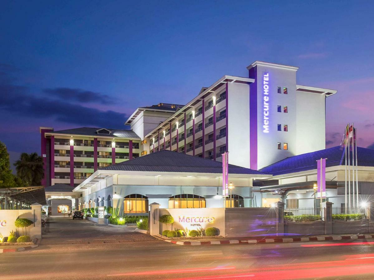 Mercure Yangon Kaba Aye Ngoại thất bức ảnh