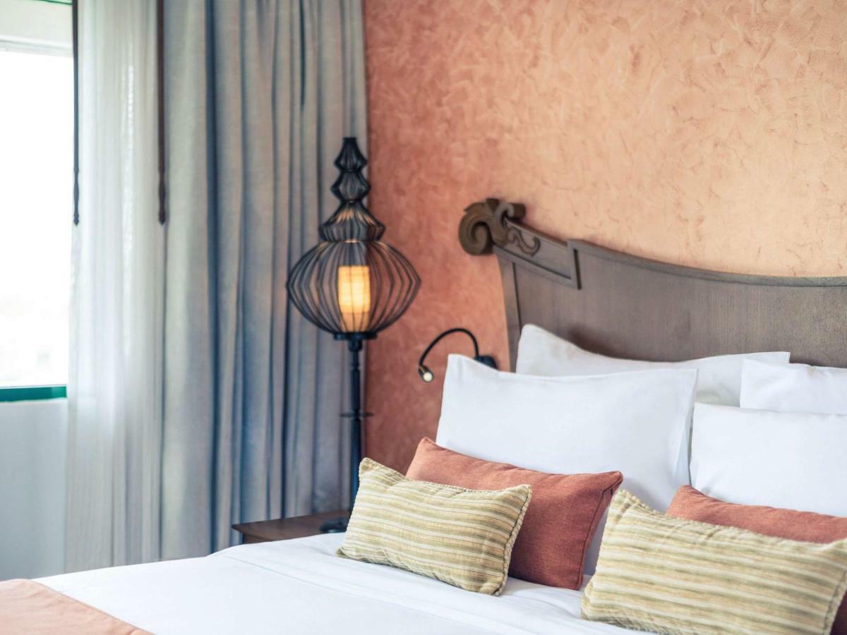 Mercure Yangon Kaba Aye Ngoại thất bức ảnh