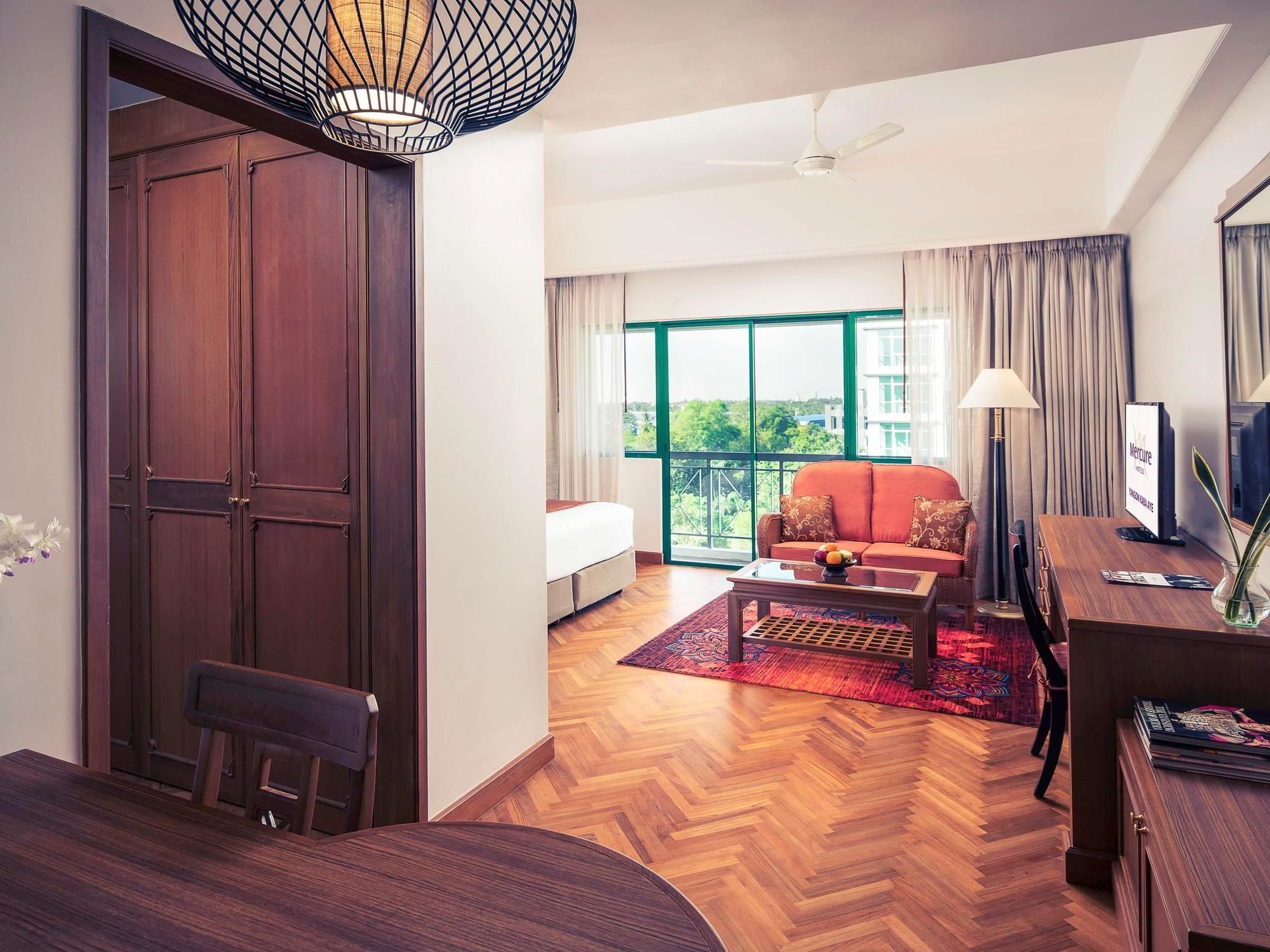 Mercure Yangon Kaba Aye Ngoại thất bức ảnh