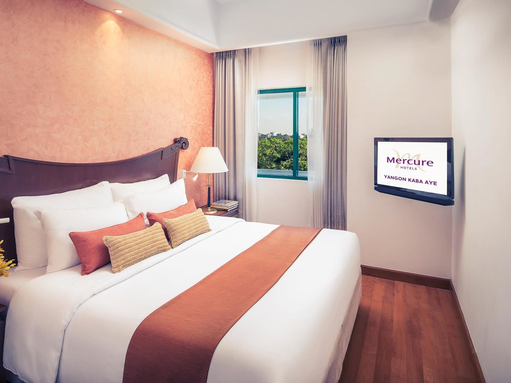 Mercure Yangon Kaba Aye Ngoại thất bức ảnh